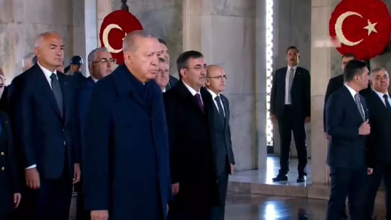 Түркия Ататүрікті еске алды    