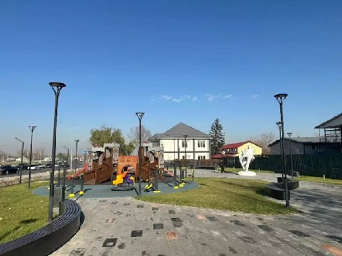 Жетісу ауданында 28 аула мен 1,5 шақырым жағалау абаттанды