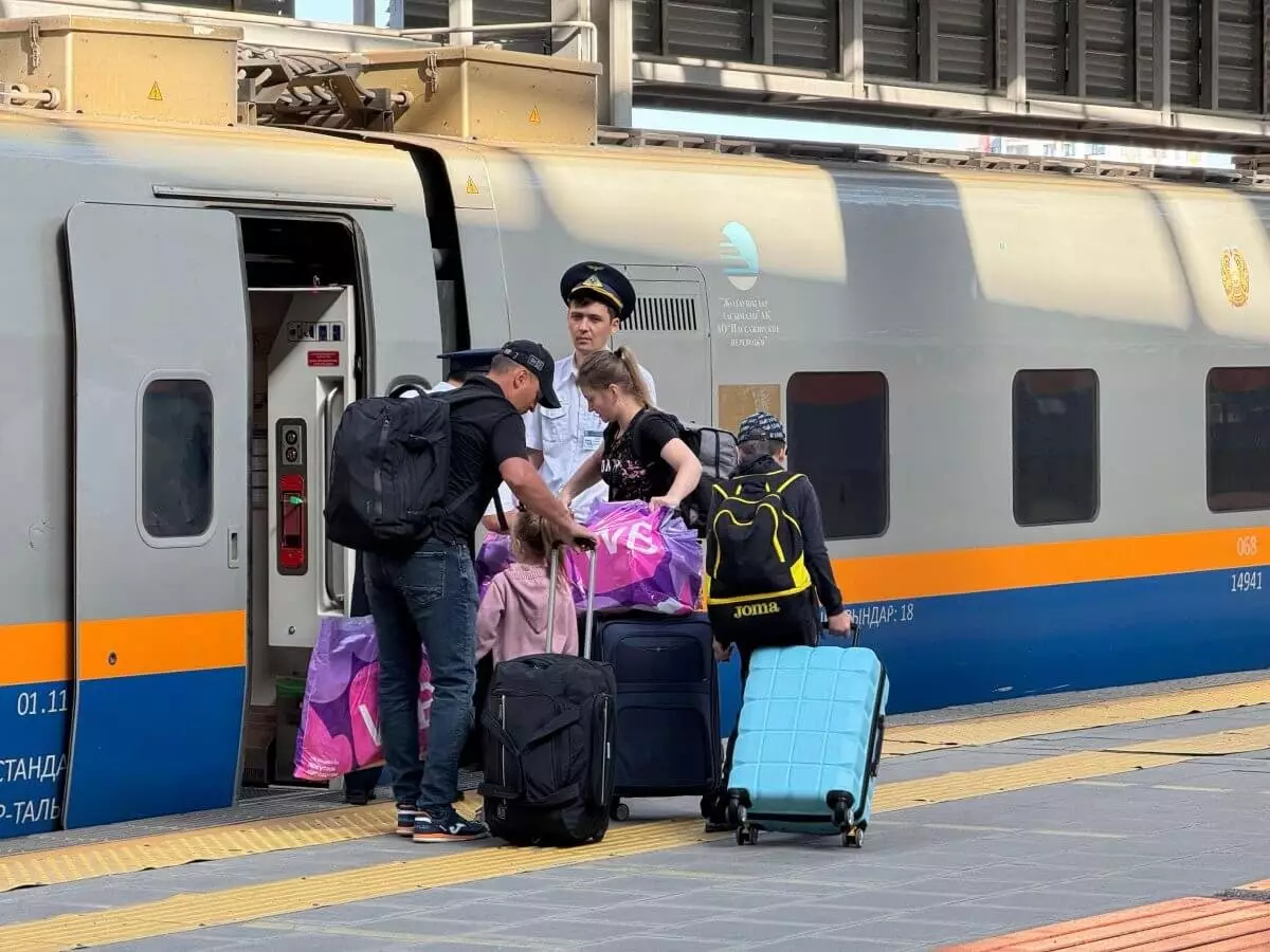 Поезд по маршруту Алматы – Ташкент будет курсировать ежедневно