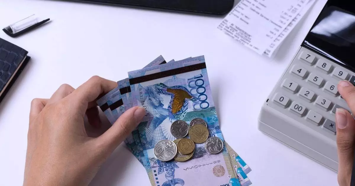  `120 мың теңге жалақы алады`: Дәрігерлер айлығын шайлығына жеткізе алмай отыр 