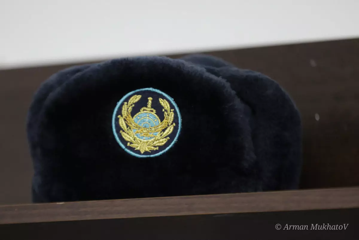 Побег не удался: полицейского задержали при получении взятки в Туркестанской области