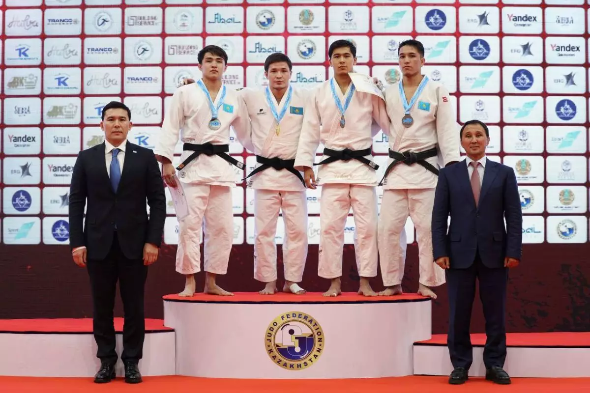 Сметовтің салмағында жолы болмаған балуан Қырғызбаевқа қарсылас атанды