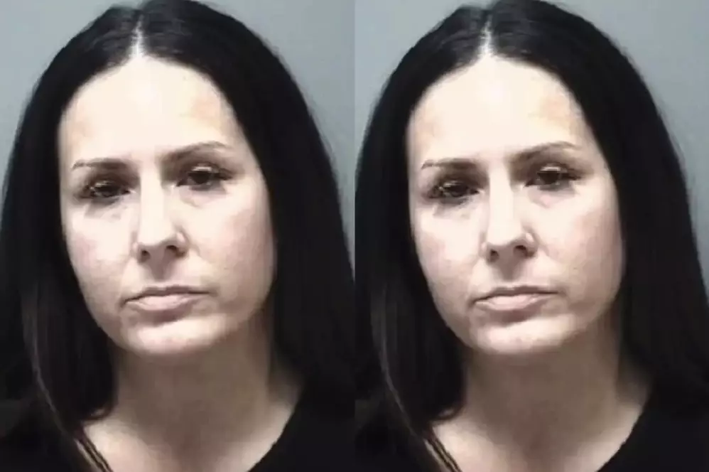 43 жастағы әйел 14 жастағы қызының досынан бала туды