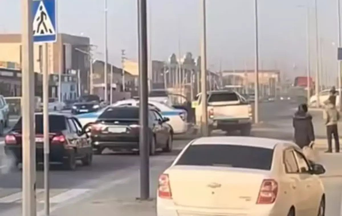 В Актау полицейские устроили погоню за пьяным водителем (видео) - новости на Lada.kz 11.11.2025