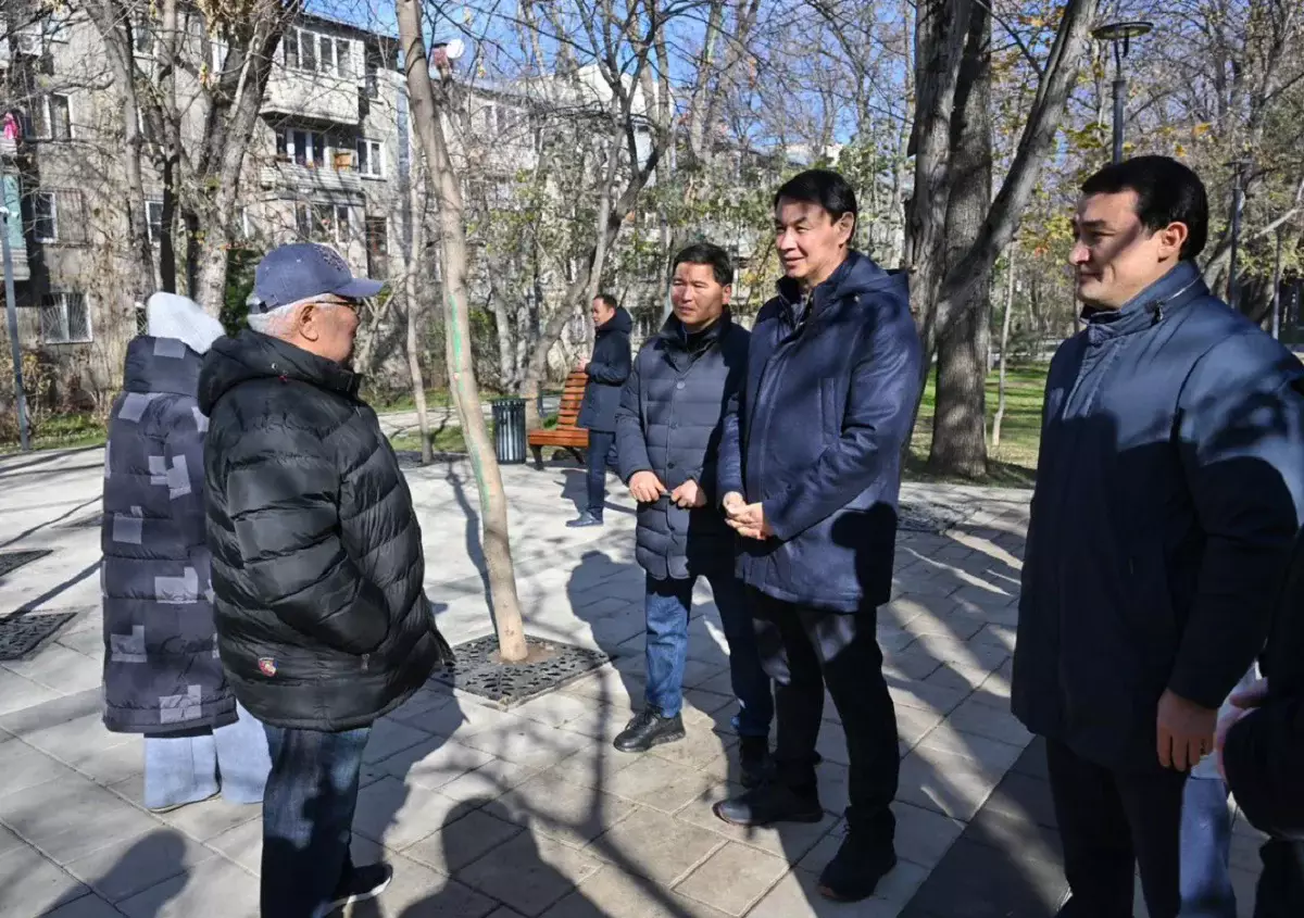 Алматы әкімі Дархан Сатыбалды Әуезов ауданын аралады