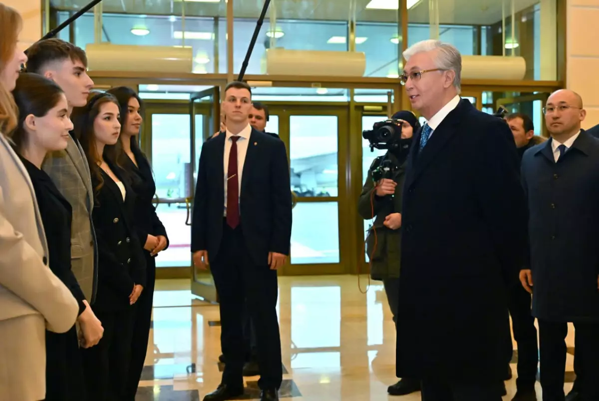 Токаев побеседовал с российскими студентами на казахском языке