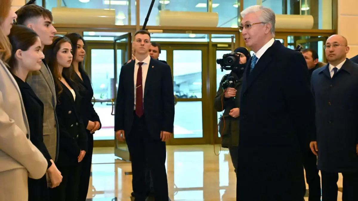 Мәскеулік студенттер Тоқаевпен қазақша сөйлесті