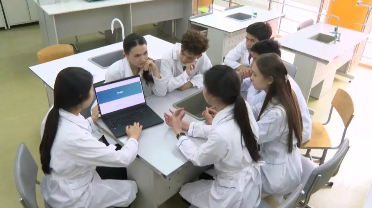 Новые технологии для здоровья и красоты представили школьники Шымкента