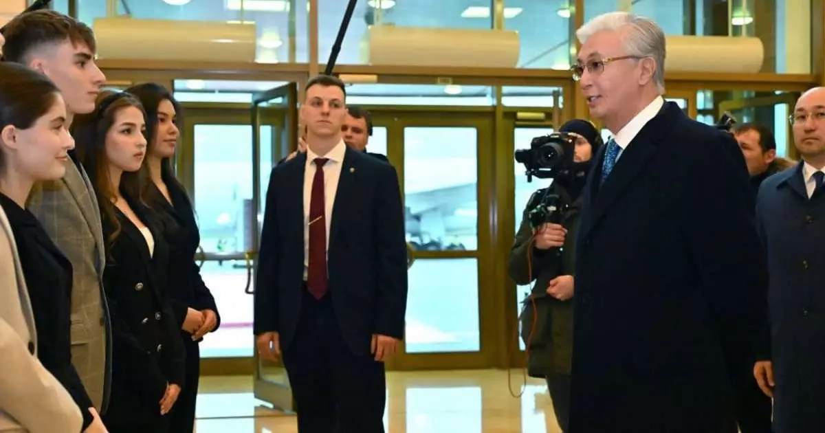  Мәскеулік студенттер Мемлекет басшысымен қазақша сөйлесті 