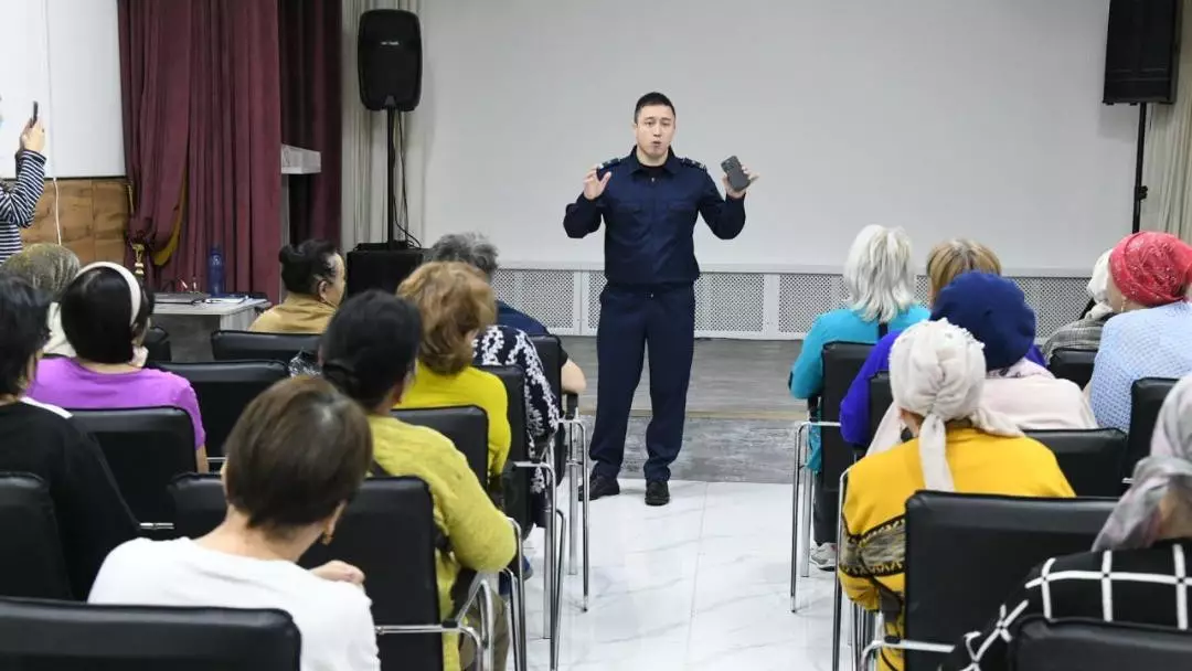 Зейнеткерлерді телефон алаяқтарынан қалай қорғауға болады