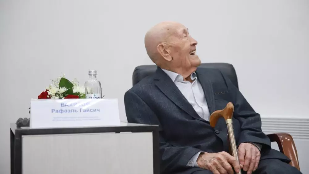 Умер Рафаэль Вахитов - легенда казахстанского бокса