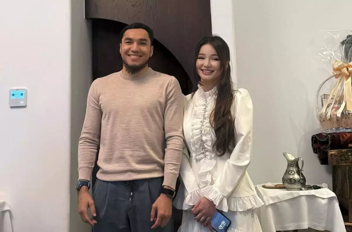 Боксшы Дулат Бекбауов сүйіктісіне ұсыныс жасады