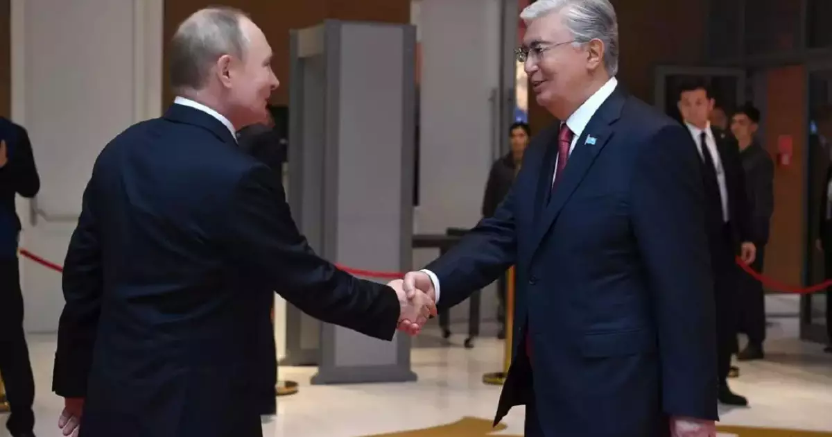   Кремльде Қасым-Жомарт Тоқаев пен Владимир Путиннің бейресми кездесуі басталды   