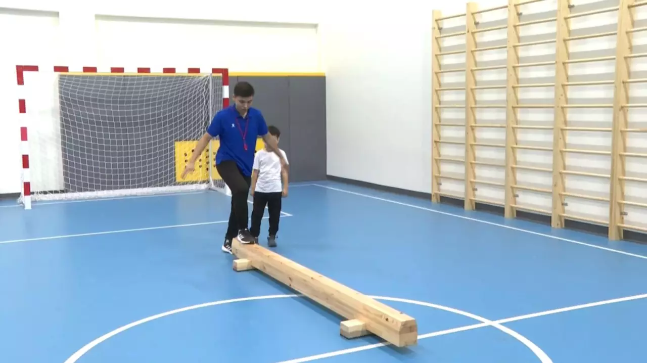 Ақтөбе облысында жас мұғалім тәлімгерінен кәсіби дағдыларды меңгеріп жүр