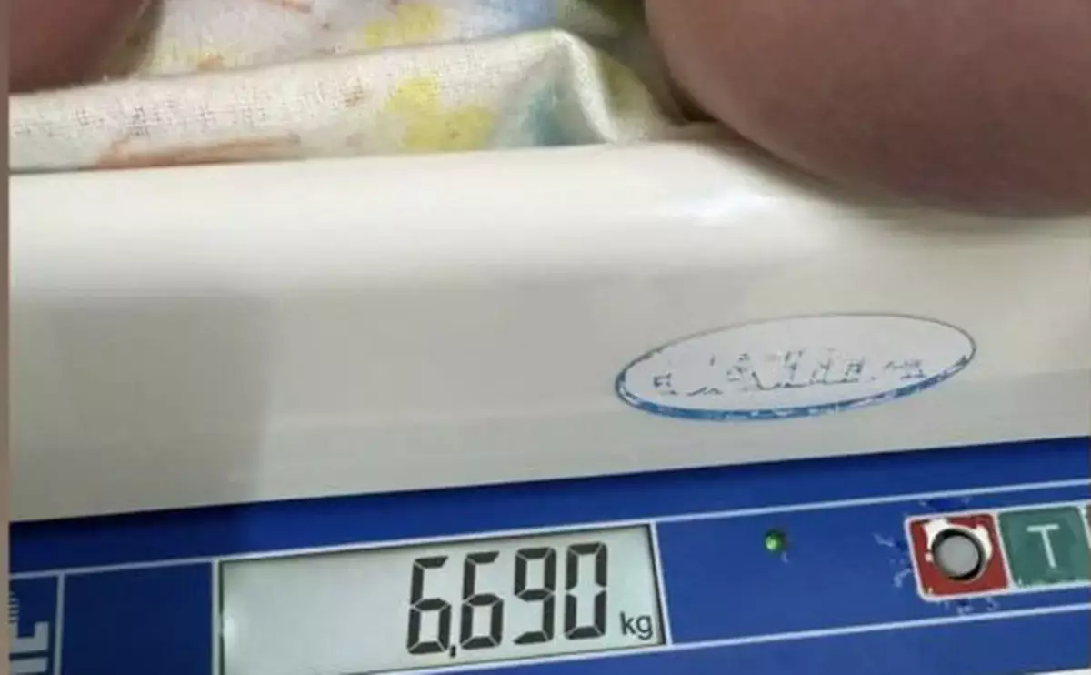 Девочка-гигант родилась в Мангистау - новости на Lada.kz 11.11.2025