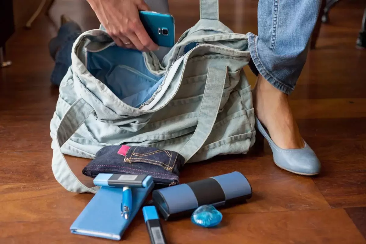 Как порядок в сумке помогает в порядке мыслей