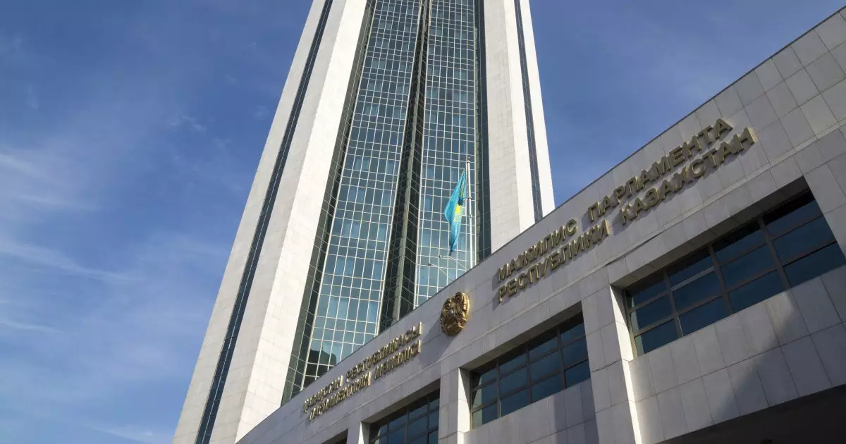 Казахстан: Отклонить предложенный закон о пропаганде ЛГБТ