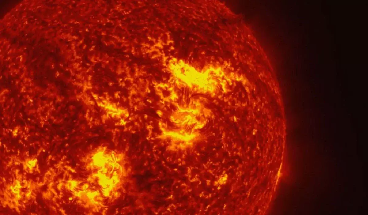 Ғалымдар соңғы бір жылдағы ең күшті күн жарқылын тіркеді (ВИДЕО)