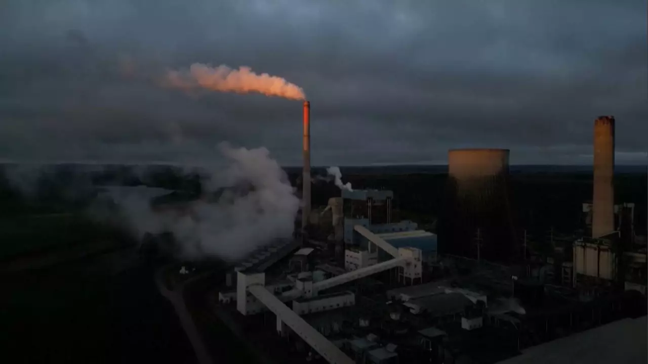 Сарапшылар: Көмір өндірісі тоқтаса, жұмыссыздар көбейеді