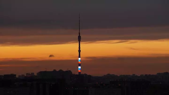 Останкинская башня окрасилась в цвета флага Казахстана в честь визита Токаева.