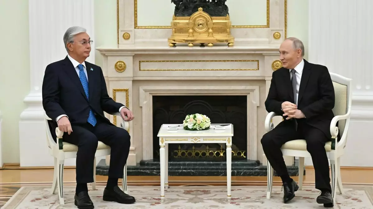 Путин и Токаев провели неформальную встречу в Москве