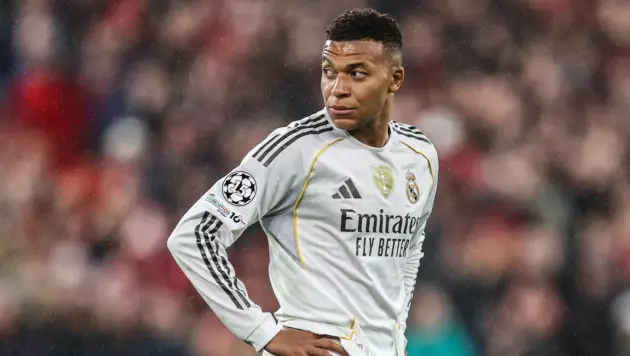 Мбаппе не нашёл общего языка с игроком "Реала" и пожаловался Алонсо