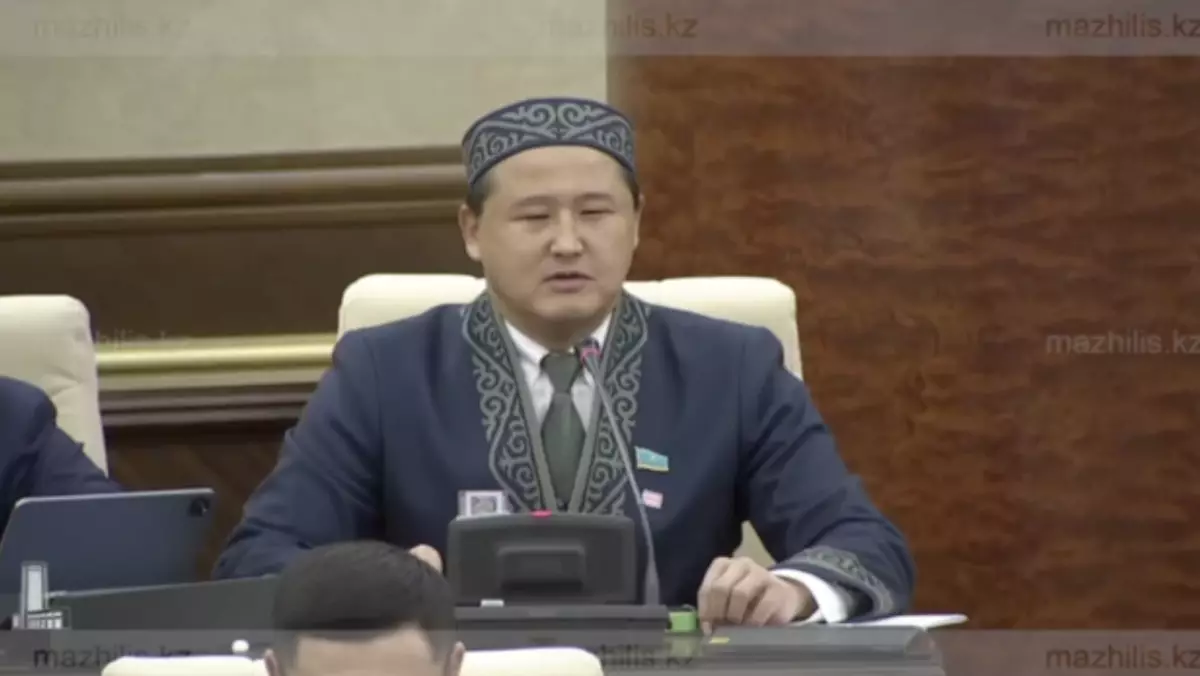 Мүмкіндігі шектеулі жандар мен қарт адамдар не істейді?: Депутат маңызды мәселе көтерді