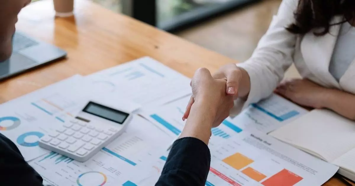  Айына миллион теңгеден: Қазақстандағы ең жоғары жалақы алатын мамандықтар 