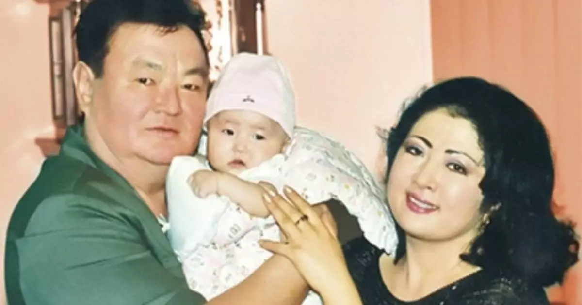  `Аяғым дірілдеп кетті`: Мақпал Жүнісова неге Заманбек Нұрқаділовтен қорықты? 