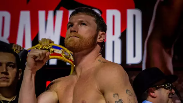 Канело сайқымазақ деңгейіне түсті ме? Боксшы даулы қарсыласпен айқасқа келісті