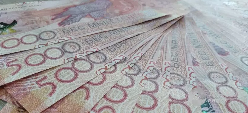 2 млн тенге лишилась семейчанка, понадеявшись на операцию для дочери по выгодной цене