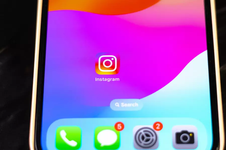 Қазақстанда балалардың TikTok пен Instagram-ға кіруіне жас шектеуін енгізу ұсынылды