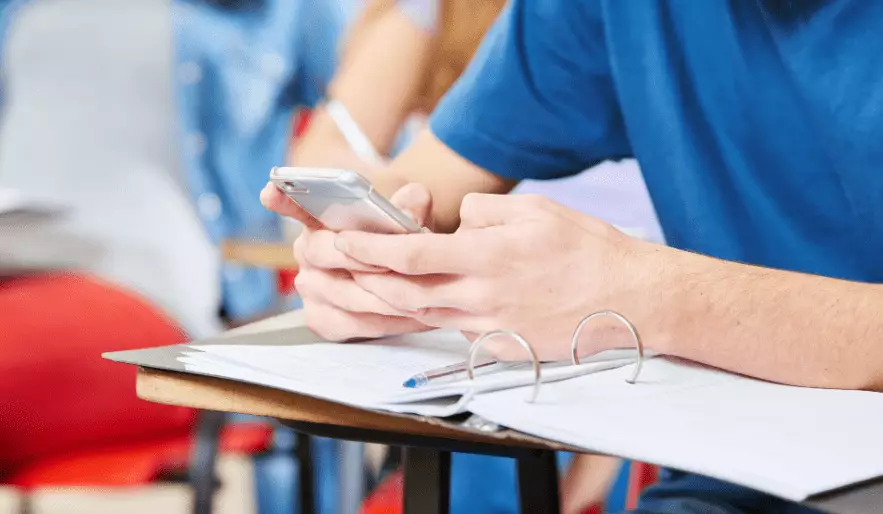 Запрет на использование телефонов не войдет в Цифровой кодекс Казахстана