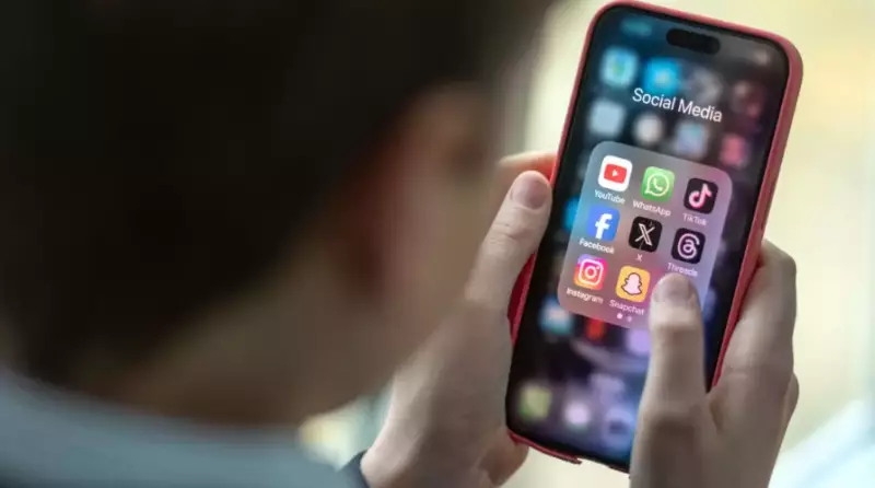 В Казахстане предложили ввести возрастные ограничения для регистрации в соцсетях