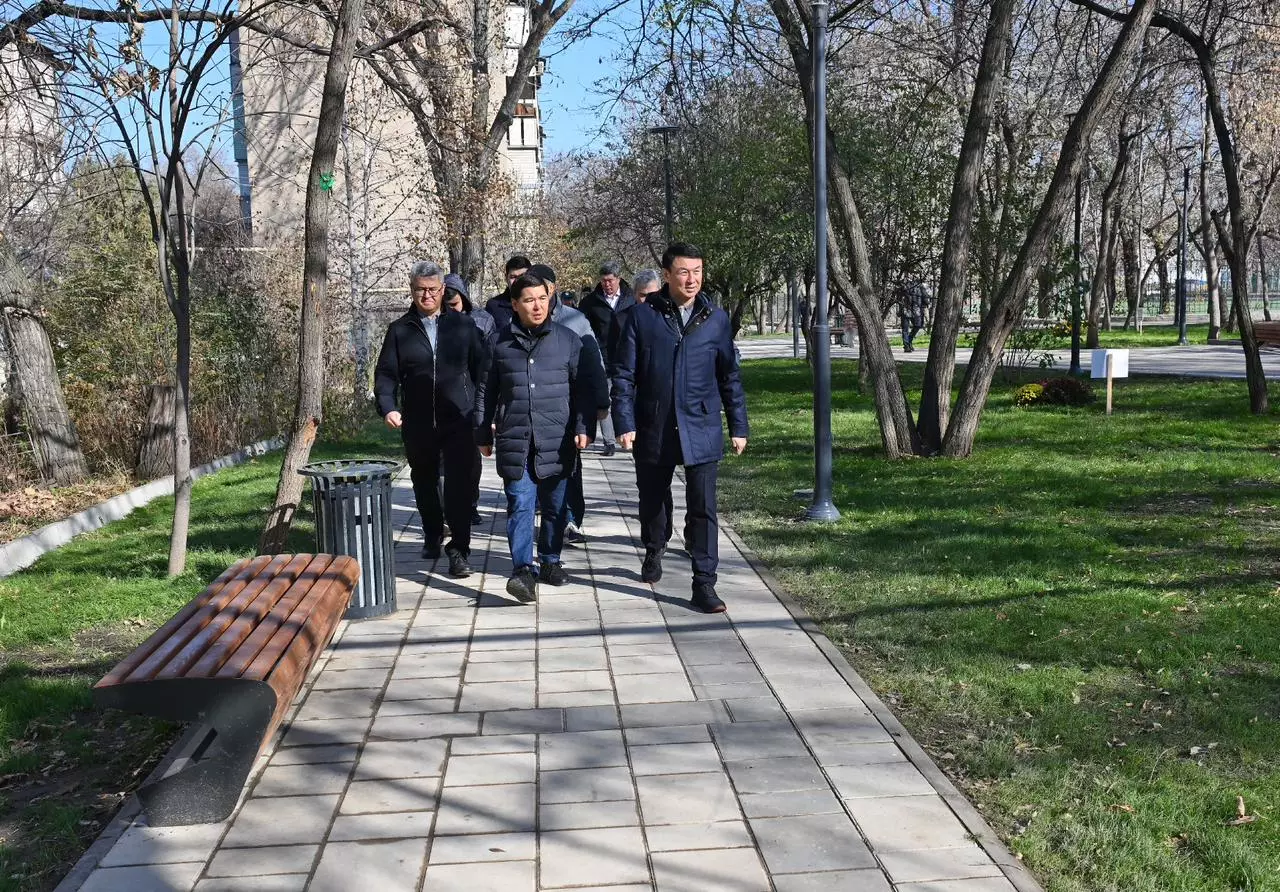 В Ауэзовском районе Алматы ведётся модернизация городской инфраструктуры