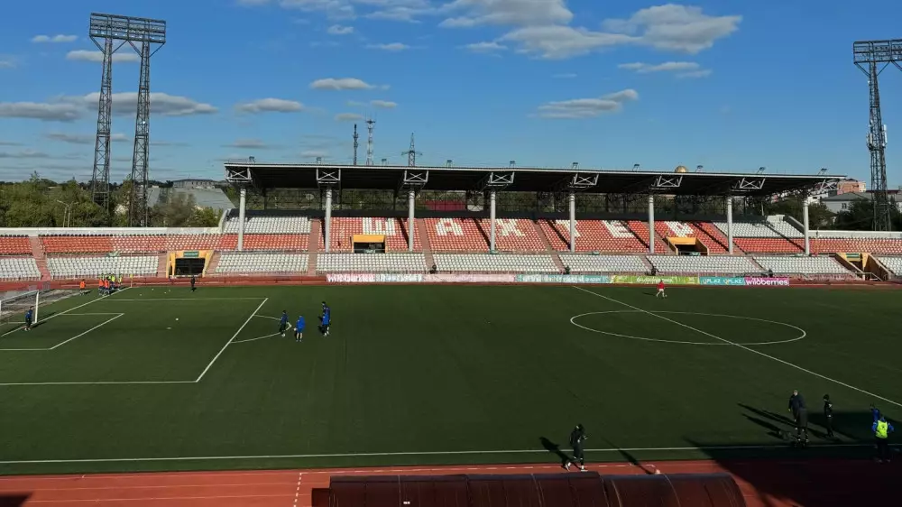 Аким рассказал о дальнейшей судьбе одного из старейших стадионов Казахстана