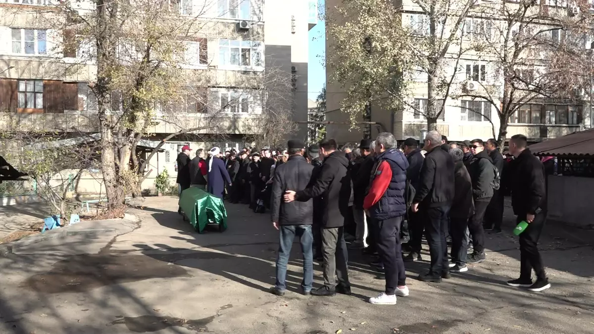 Алматы жұртшылығы Ғалым Доскенді ақтық сапарға шығарып салды