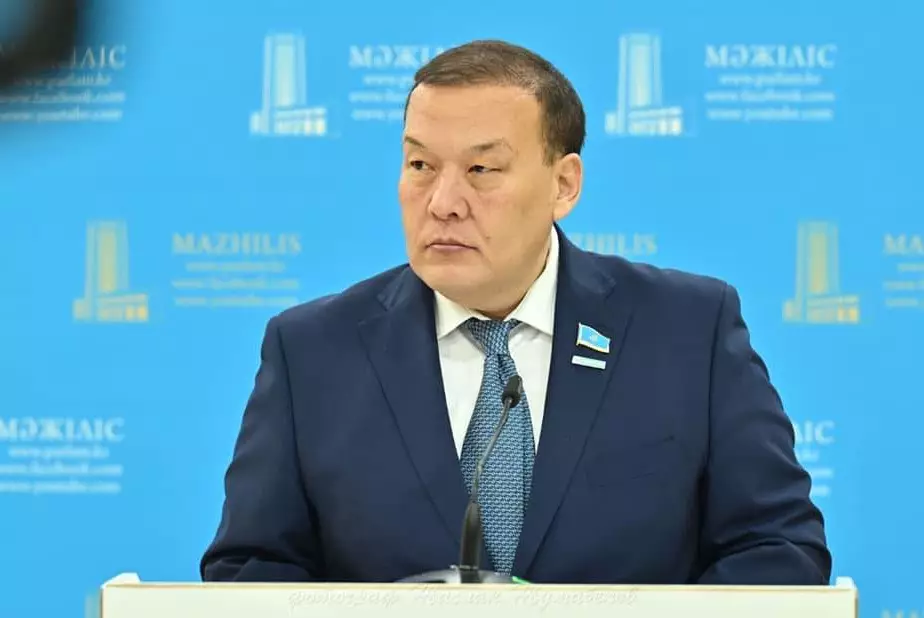 Депутат потребовал проверить шымкентский филиал "Правительства для граждан"