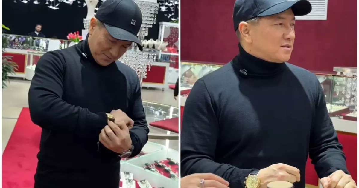  Сәкен Майғазиев сыйлыққа бриллиантпен көмкерілген алтын сағат алды 