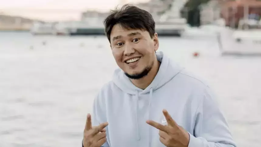 Жахан Отарғали әкесі туралы жұрт білмейтін шындықты айтты