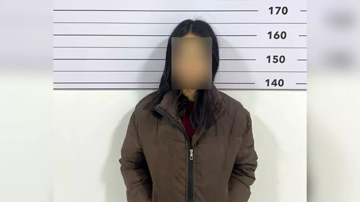 Қыз жігіттің тілі мен ернінің бір бөлігін тістеп жұлып алған