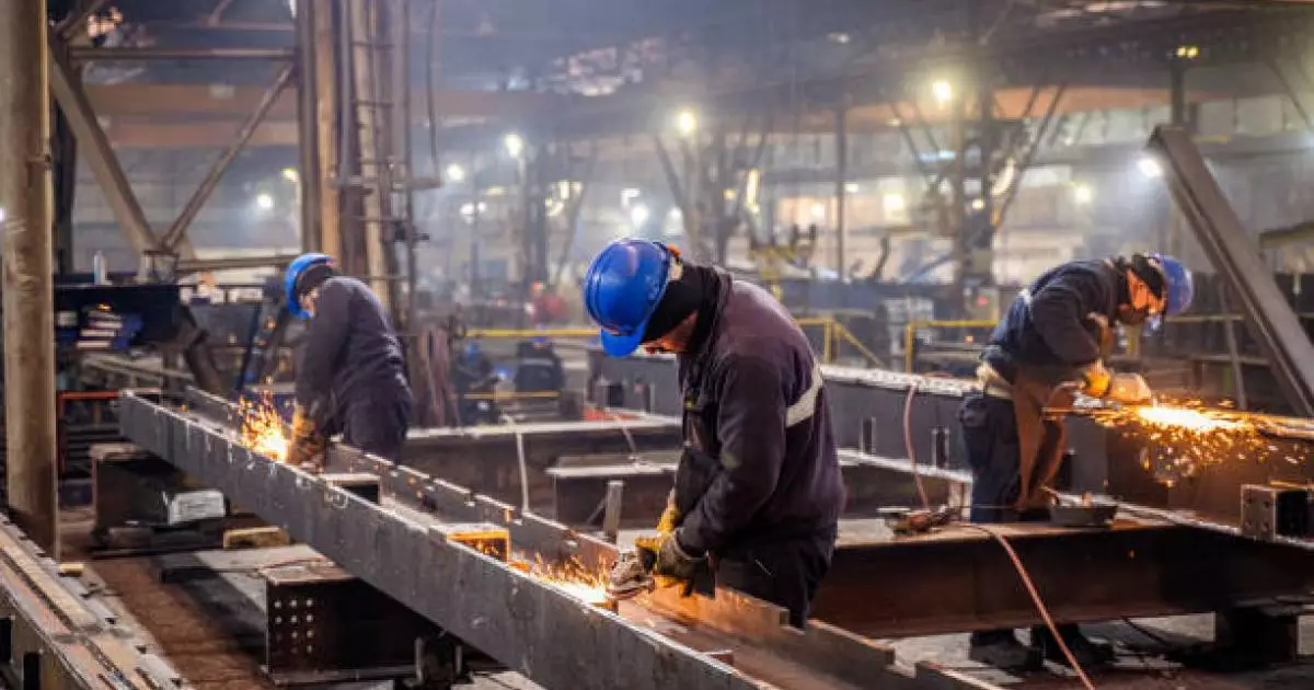  Президент жұмысшы мамандық иелері екі елдің экономикалық өрлеуіне үлес қосатынына назар аударды 