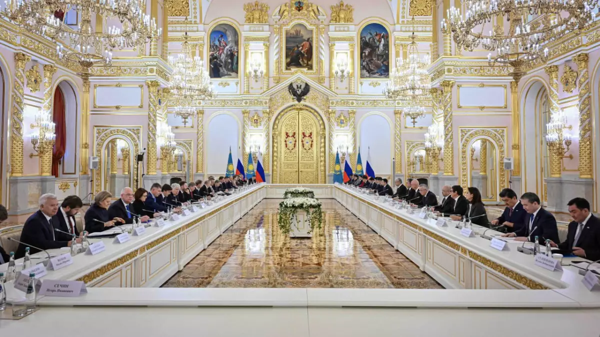 Президент: Түпкі мақсатымыз – еңбеккерлерді табысты адамдардың үлгісі ретінде дәріптеу