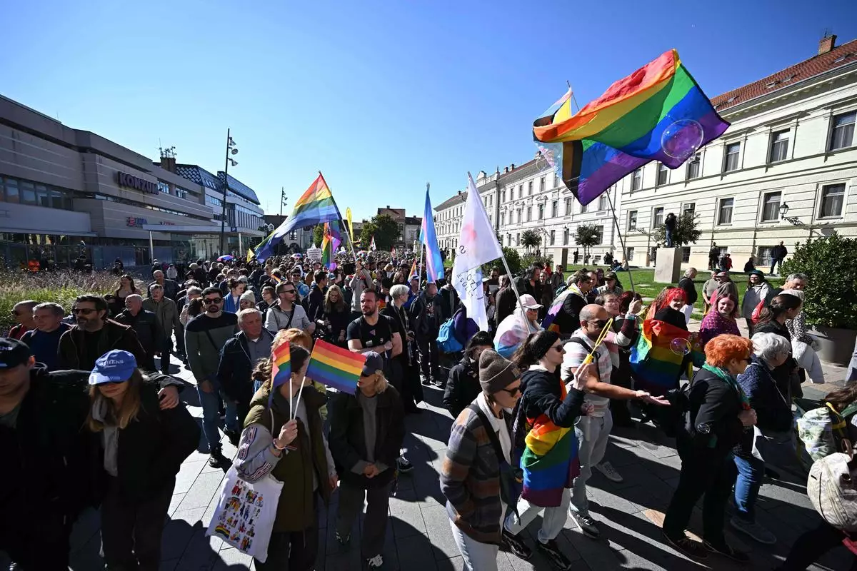 Казахстан ввел запрет на пропаганду ЛГБТ для защиты детей.