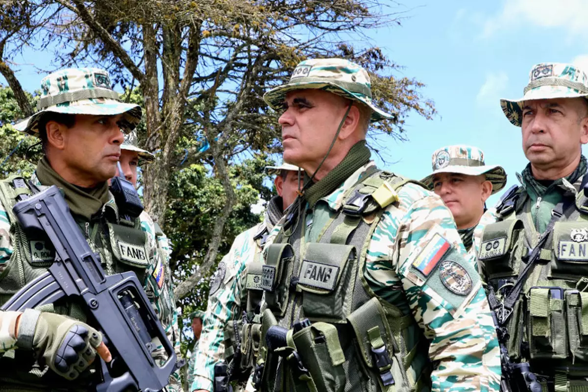 Венесуэла объявила массовую мобилизацию вооружённых сил в ответ на действия США