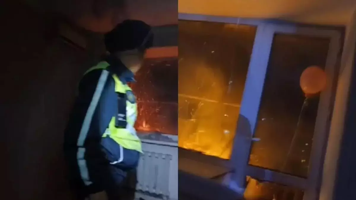 Полицейские спасли людей из горящей квартиры в Семее (ВИДЕО)