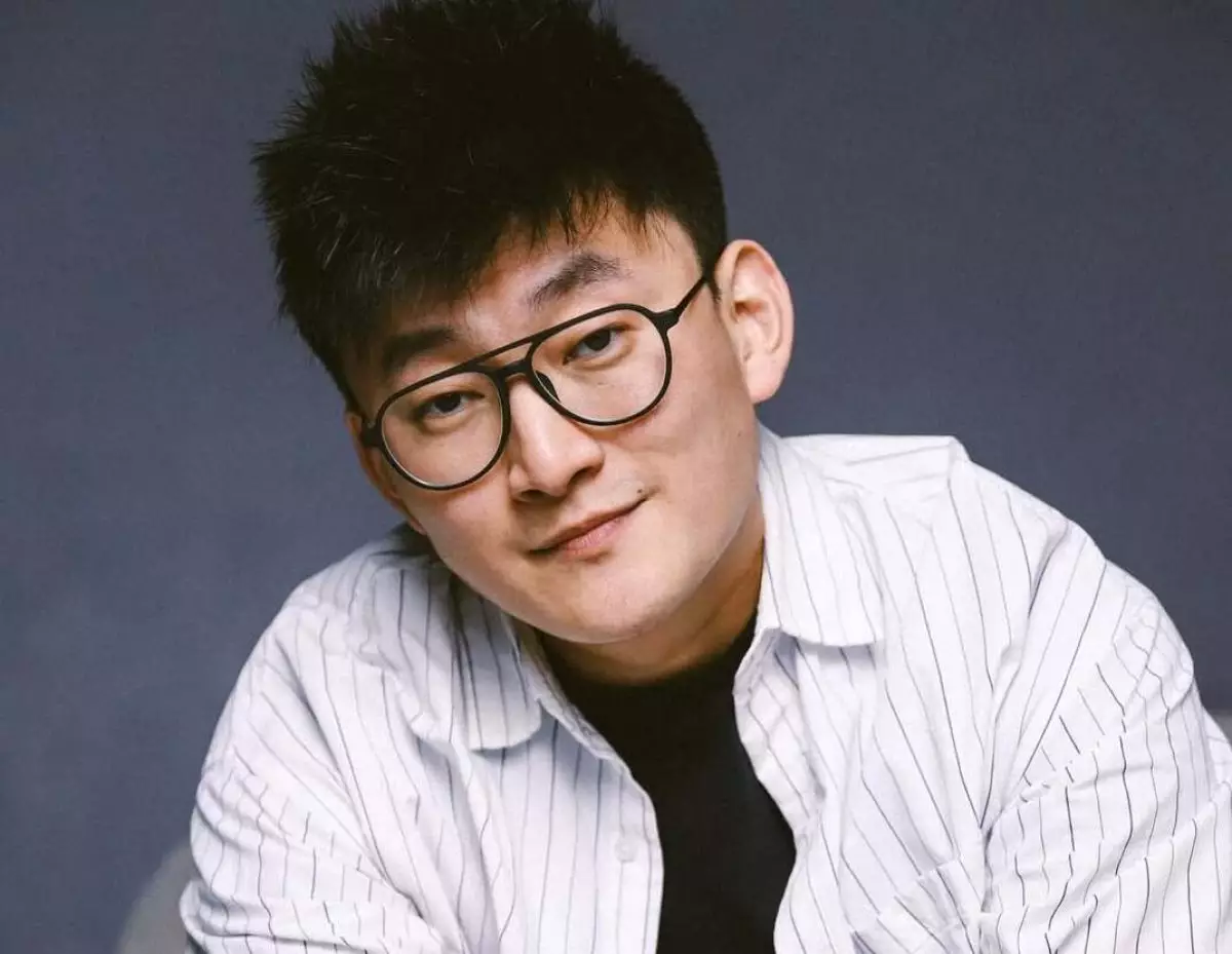 "Голос, от которого женщины плывут": в России оценили певца из Казахстана