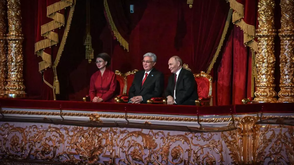 Токаев и Путин посетили гала-концерт мастеров искусств Казахстана