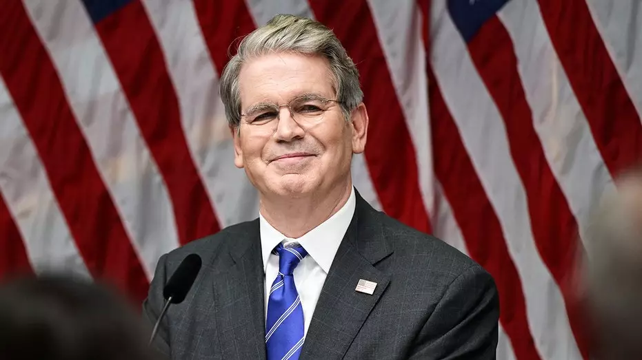 Министр финансов Скотт Бессент предсказывает «сногсшибательный» год для экономики США и облегчение для трудящихся.