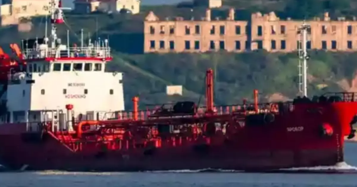  Мұхиттарда тұрған танкерлерде 1 млрд баррель мұнай жиналып қалды 